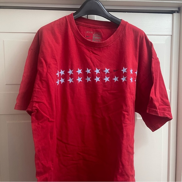 Nike T-Shirt - Picture 1 of 2